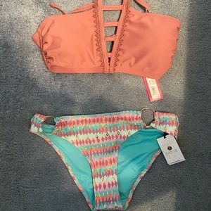 NWT CUTE BATHING SUIT! (Different size top&bottom)